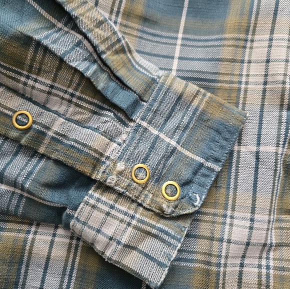 L. L. Bean Men's Medium Blue Polyester Plaid Shirt - Picture 6 of 13